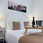 Maison d'hôtes Aulino House