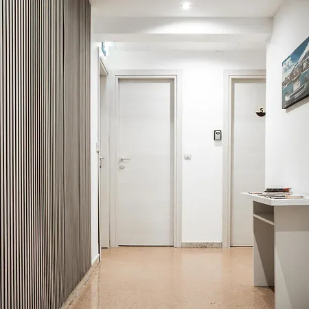 Aulino House ゲストハウス