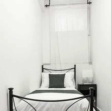 Aulino House ゲストハウス *