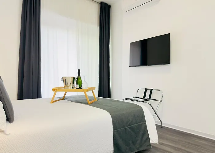 Guest house Aulino House 4*